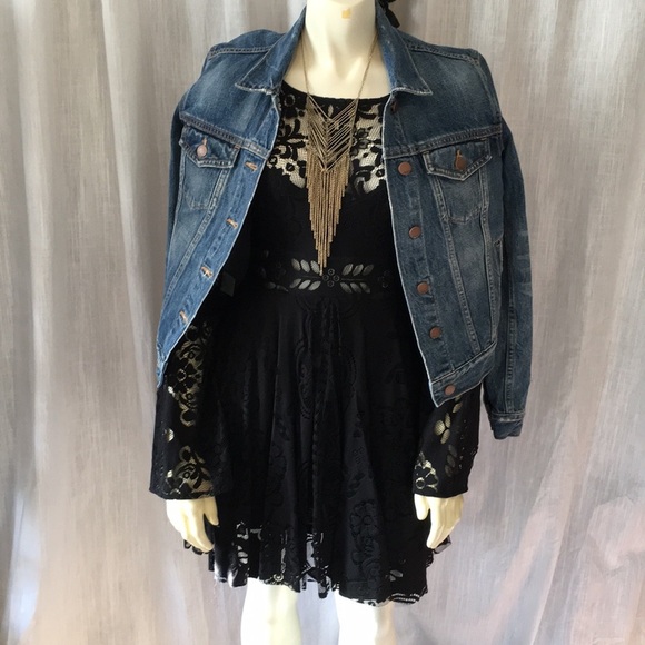 New Free People black lace split sleeve peekaboo back mini dress size 0 - Picture 7 of 7